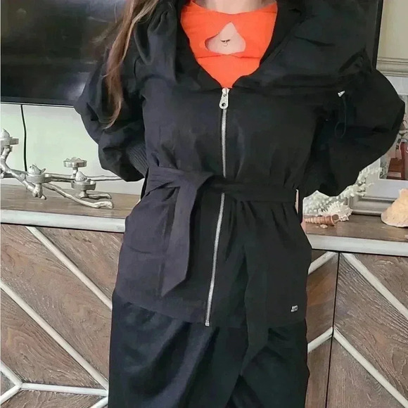 COPY - Black Belted coat puff Sleeves - Picture 4 of 13